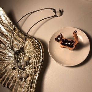 Gorgeous gray pearled necklace